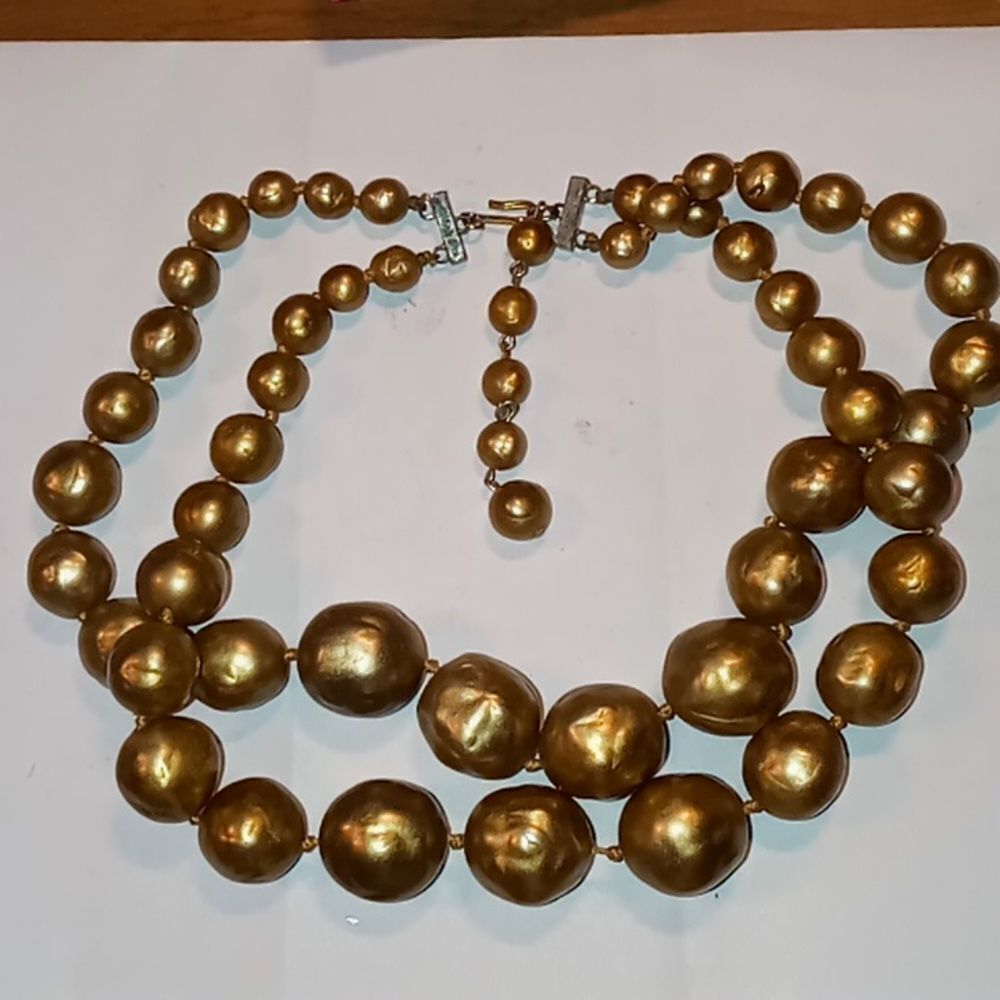 Necklace - Picture 1 of 2